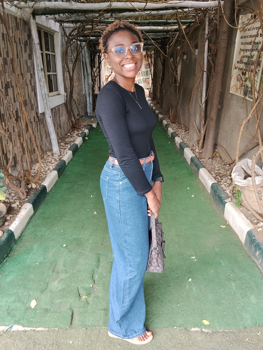 Sinmidele James tweet media