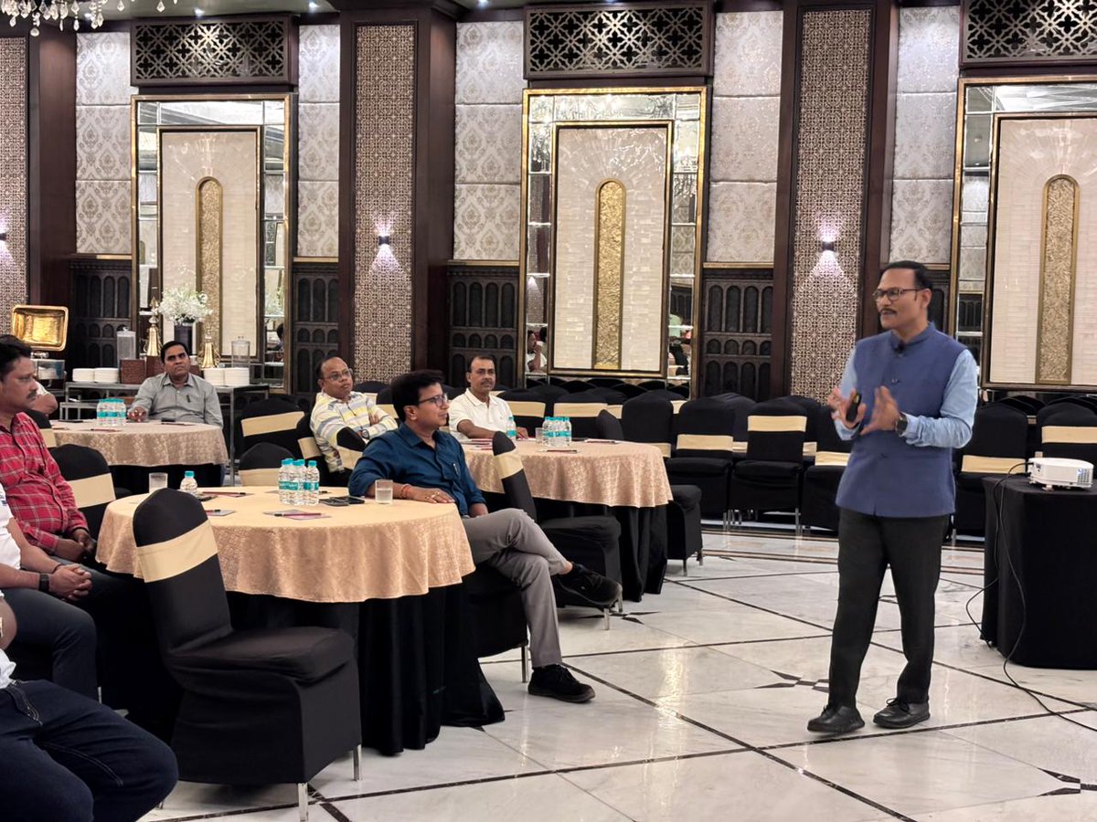 drajitkar's tweet image. Leadership Beyond Boundaries. An experiential intervention on One Team. One Vision.

From silos to synergy, from “me” to “we”. Kudos to Mr. Sushen Mittal &amp;amp; the team for leading with intent. 

#Leadership #ExperientialLearning #TeamBuilding #Transformation