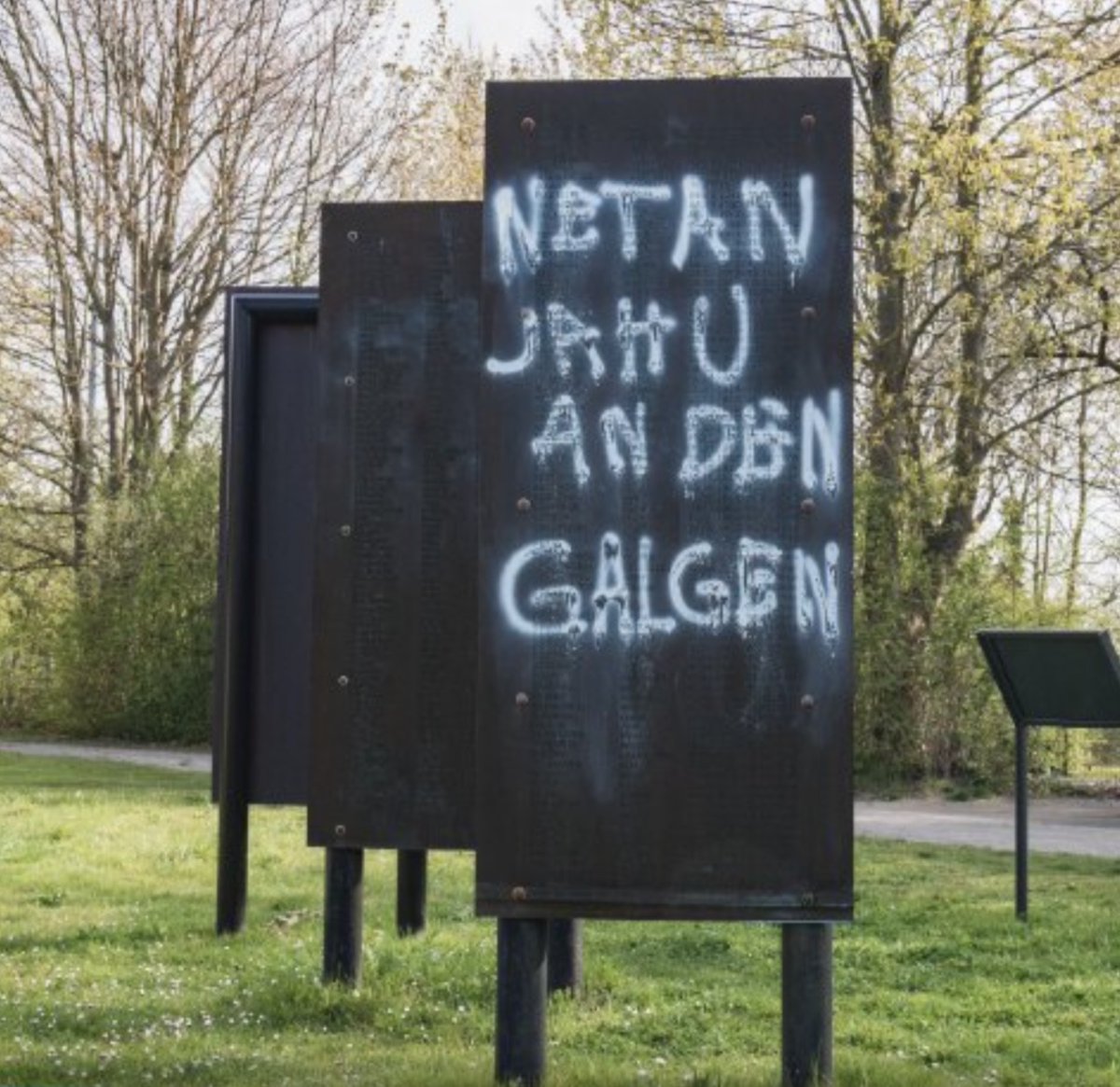 Hermine Blue tweet media