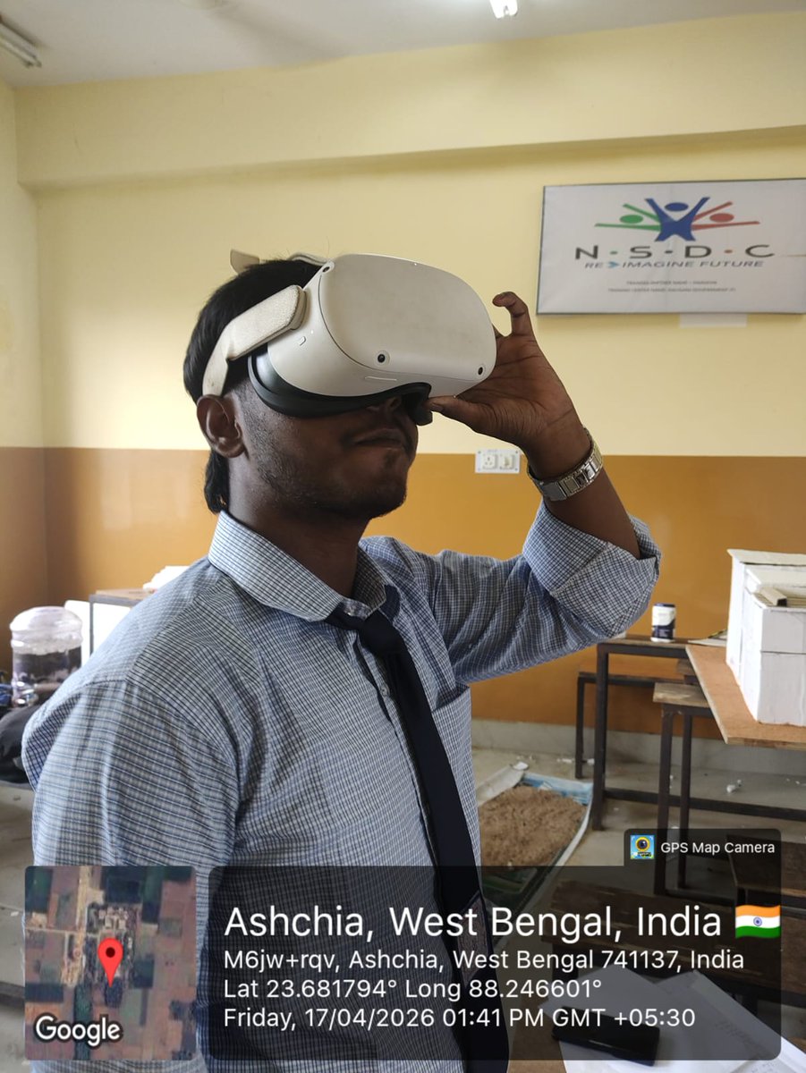 Kaligunjgovtiti's tweet image. প্রযুক্তির সঙ্গে তাল মিলিয়ে অগ্রগতি হয়েছে শিক্ষা ব্যবস্থার। আর সেই ব্যবস্থাপনায় আজ আমাদের কালীগঞ্জ গভমেন্ট আইটিআই কলেজে উন্নত মেটাভার্স প্রযুক্তিতে ক্লাস করানো হল।
#highlight
#follower
#post