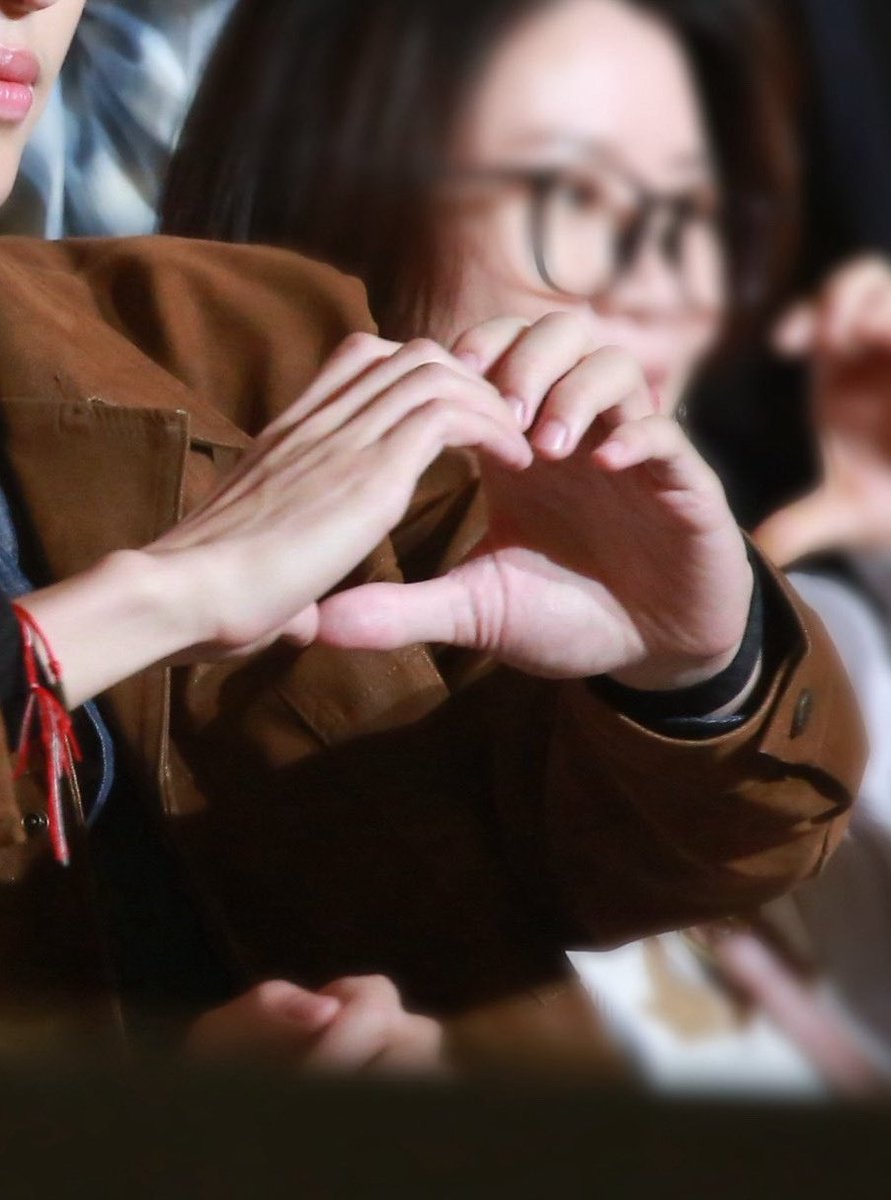 🍒 AB ᶻ 𝗓 𐰁 .ᐟ tweet media