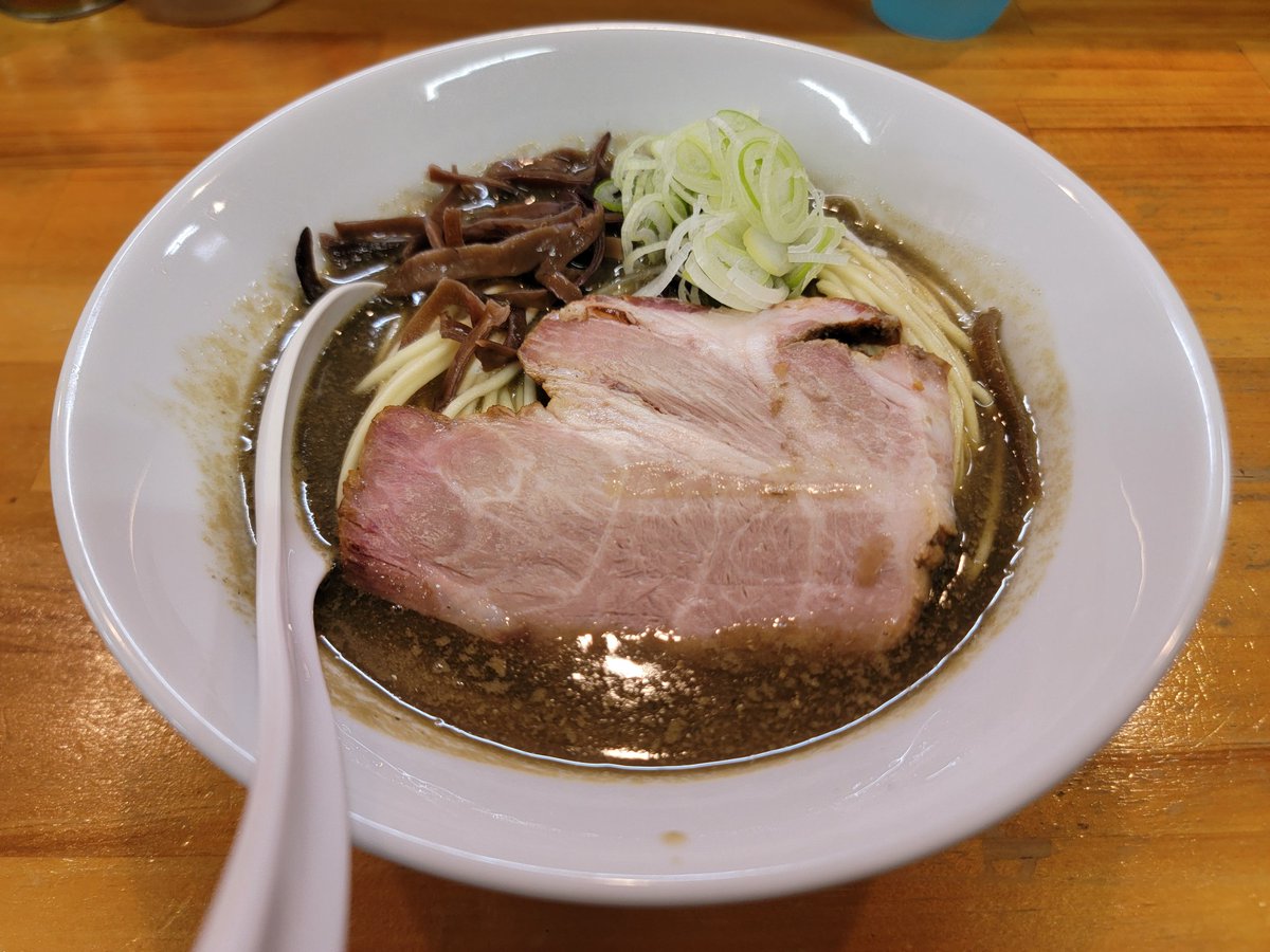 HADA3059's tweet photo. 煮干中華ソバイチカワ
@つくば市天久保
極ニボMAX
和え玉、生卵
旨味MAX、
特濃を彷彿とさせる濃厚スープ。
堪らんでした～😂
最幸煮干ご馳走様でした！

#煮干中華ソバイチカワ
#リッチモンド2番街 https://t.co/nCOuyYJEpE
