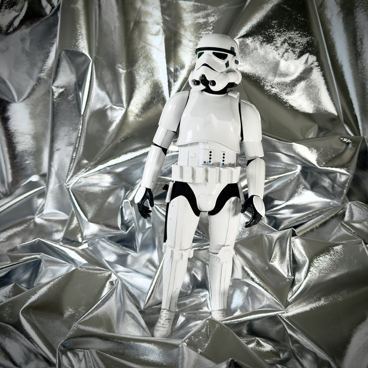 anthoatana's tweet image. Shinning like a diamond #rihanna #silver #stormtrooper #toyphotography