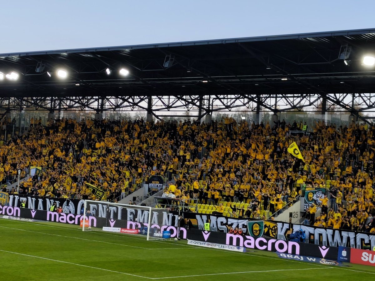Dzień Dobry GieKSiarze! 

Trwa biletowa dogrywka w której do końca soboty można kupić bilet na mecz z Niecieczą o 20% taniej!

🎟️ bilety.gkskatowice.eu