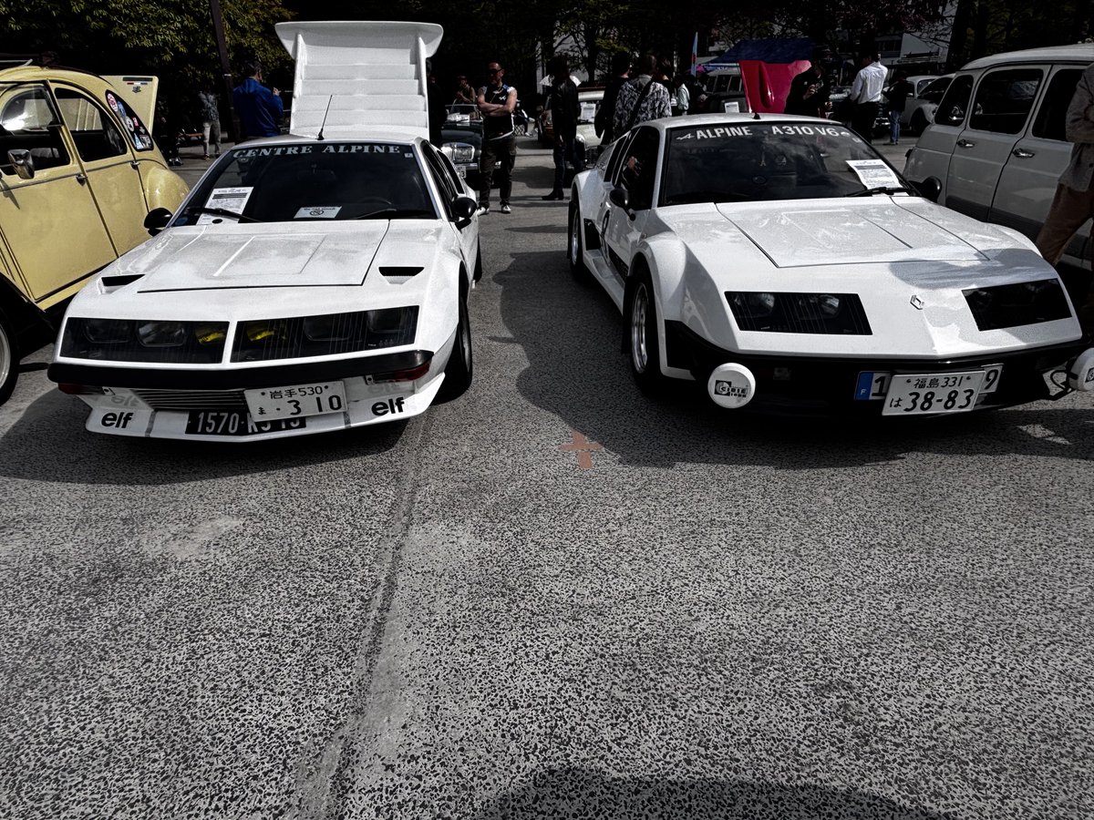 シカバイ tweet media