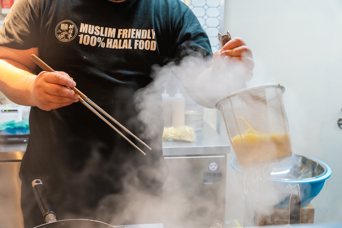 halal_ikebukuro's tweet photo. HALAL WAGYU RAMEN SHINJUKU-TEI Ikebukuro ,
2 minit berjalan kaki dari Stesen Ikebukuro!

Semestinya rame...

続きはこちら
https://t.co/Yluqw1FVi5 https://t.co/TodnKiYBHX