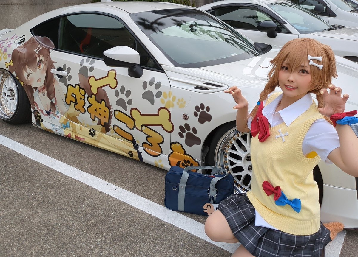 ume_gyu's tweet photo. 【痛車】🌟掲載許可頂いてます🌟

ひろさん@HtYRn625の
🥐さんの痛車とお写真撮らせてもらいました✨
一般で参加されてたみたいですが、🥐さん痛車見つけれて嬉しかったです！
痛車と写真撮るの初めてで、ただただオタクの記念撮影になったのが悔しい😭笑

ありがとうございました💖
#ホロプレEXPO https://t.co/DWKzPADQba