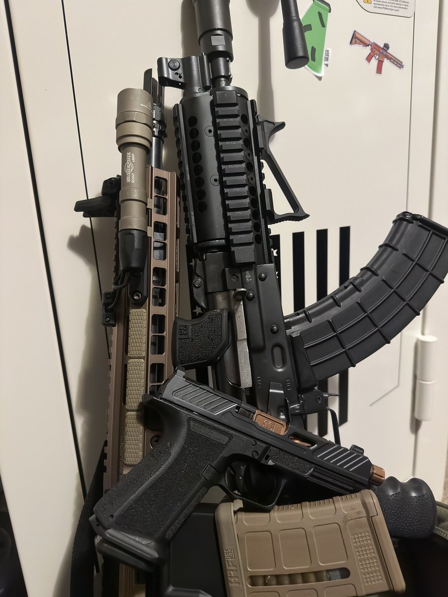 ₉⁹₉ tweet media