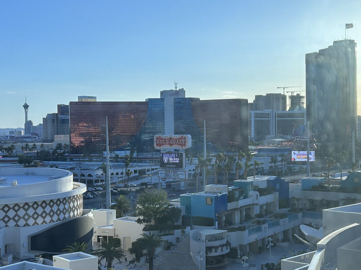 Was quick but fun trip to Vegas, mostly work but had much of today to wander the strip playing craps. Just a small loss so we will call it a win. At the United lounge having a drink before the red eye home.