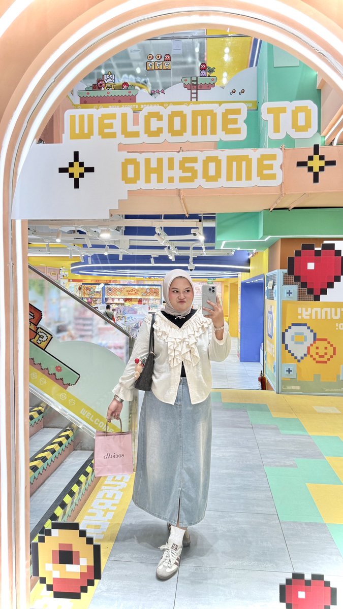 ggomhyeok's tweet image. sama 🫢😛 bulat dan cantik #selflove