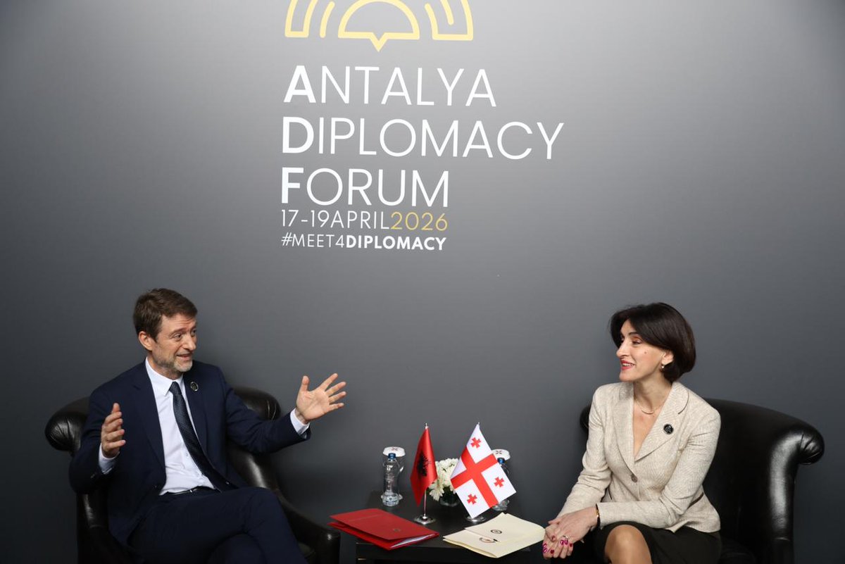 HoxhaFer's tweet image. Glad to meet, on the margins of the Antalya Diplomacy Forum, with the Minister of Foreign Affairs of #Georgia, Maka Botchorishvili. 🇦🇱🇬🇪

Our discussion reaffirmed the friendly and constructive relations between our two countries, as well as our shared commitment to further