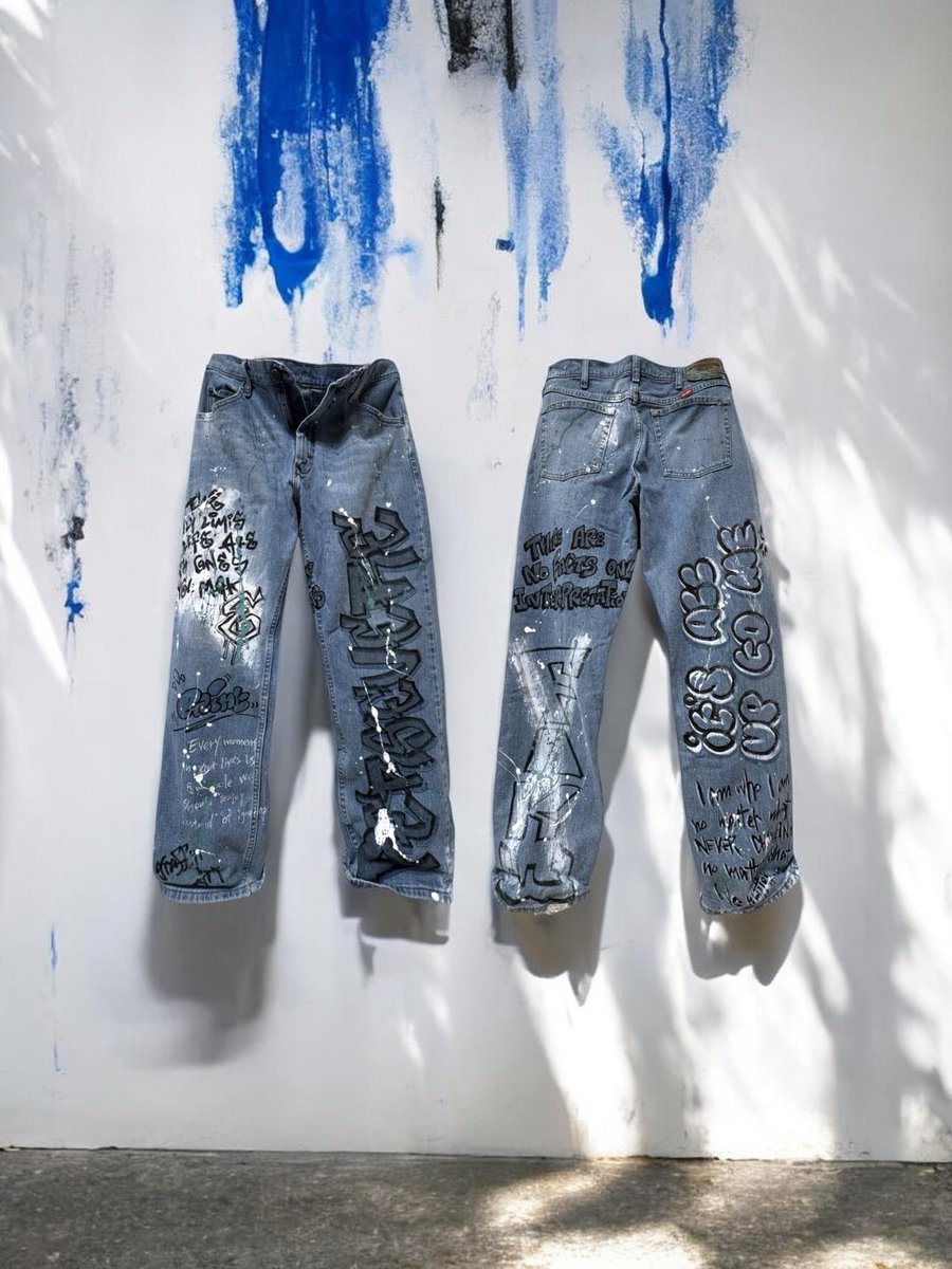 kaya1209's tweet image. 本日入荷😍😍メンズでも👍

CASH  paint 

@cash_x_x_art 

#cash
#paintings 
#ペイント
#スプレーペイント
#メンズリメイク 
#ペイントデニム 
#kaya
#中野ブロードウェイ