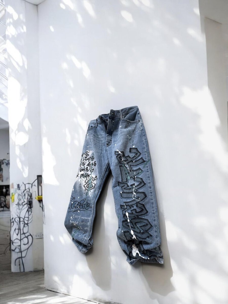 kaya1209's tweet image. 本日入荷😍😍メンズでも👍

CASH  paint 

@cash_x_x_art 

#cash
#paintings 
#ペイント
#スプレーペイント
#メンズリメイク 
#ペイントデニム 
#kaya
#中野ブロードウェイ