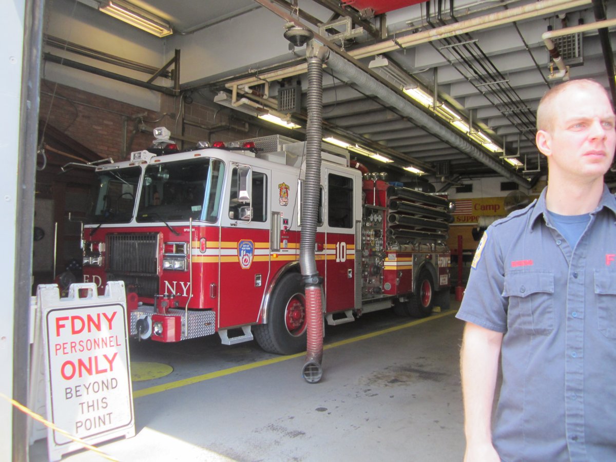 PompiersHerault's tweet image. #Happy|| Vous partez en vacances ? En France 🇫🇷 en Europe 🇪🇺 où plus loin encore 🇺🇸🇲🇦🇬🇧Si vous croisez les pompiers envoyez nous une photo de leur véhicule Les meilleures seront publiées sur nos réseaux sociaux 

Les sapeurs-#pompiers de l'#Hérault vous souhaitent un bon week-end