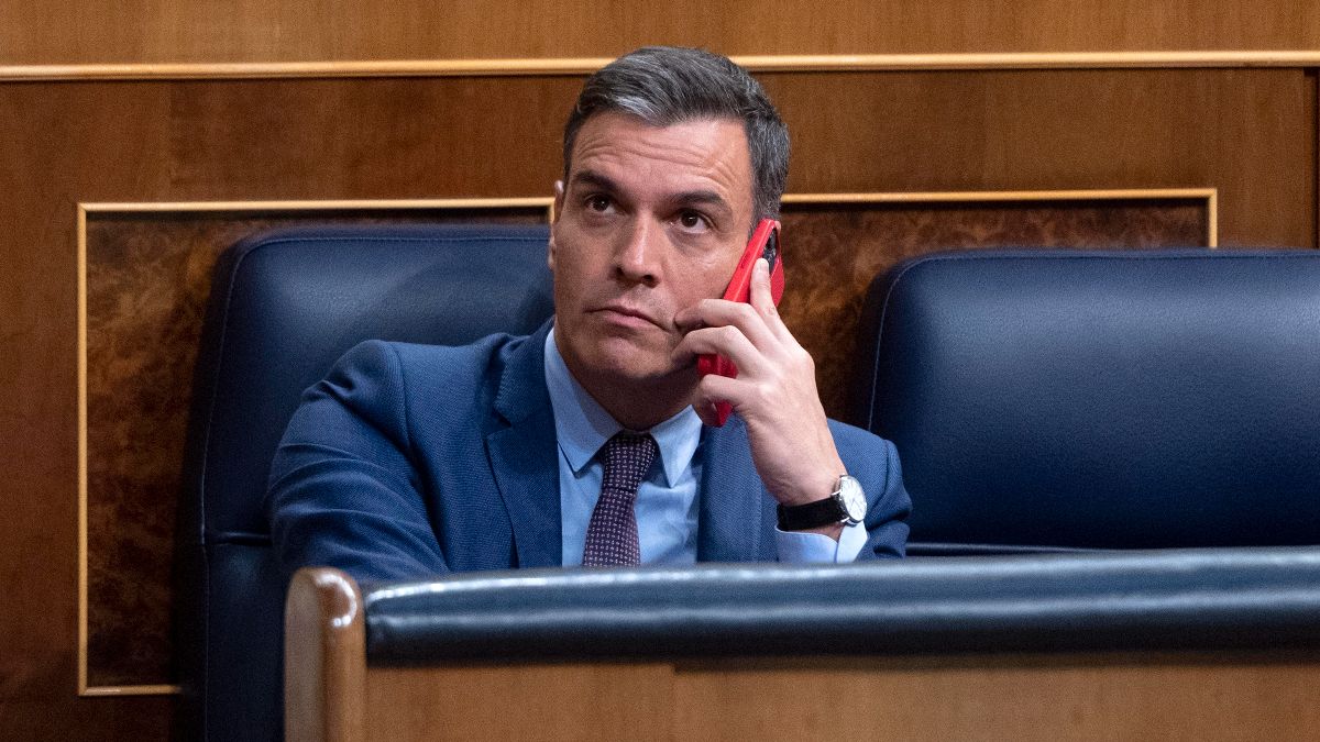 🔴 #ÚLTIMAHORA | El Gobierno obliga a que todas las llamadas comerciales se identifiquen con el prefijo 400 a partir de octubre.

La resolución publicada hoy en el BOE busca "facilitar la identificación" de estas comunicaciones. Los operadores deberán bloquear las llamadas que no