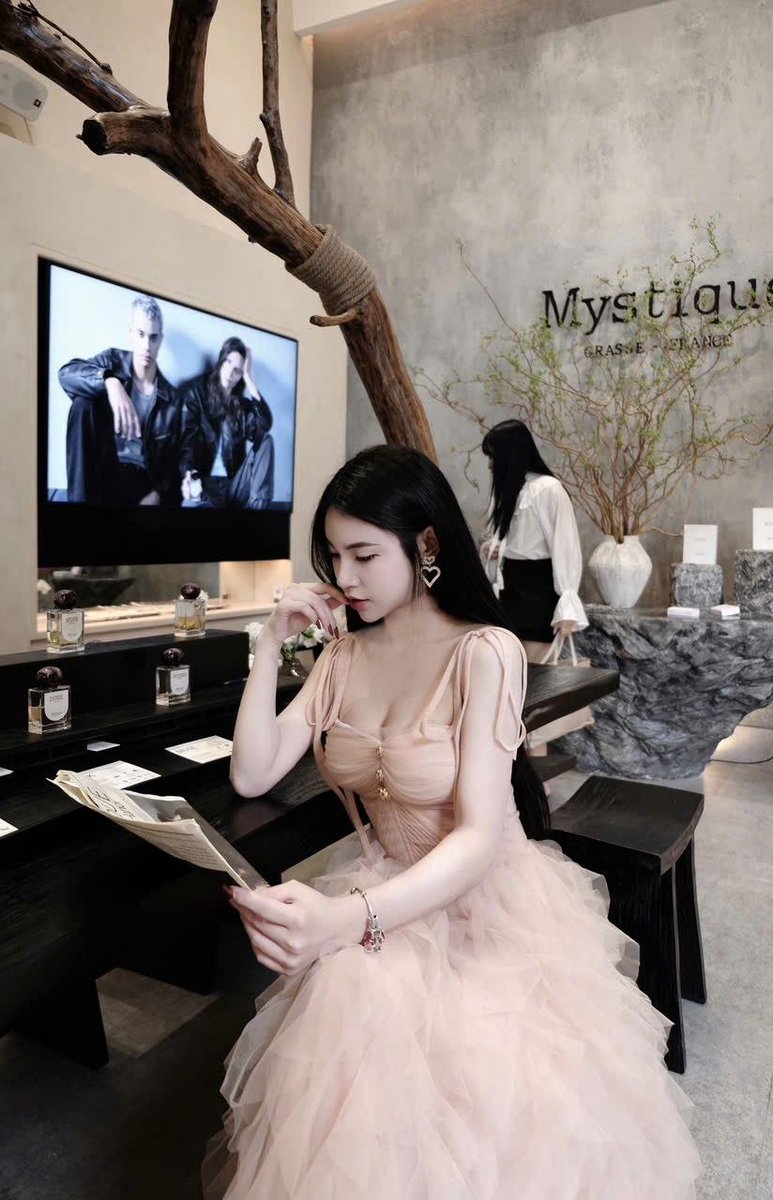 BeKieu987's tweet photo. 🔥Group lớn🌹Hẹn Hò Tình 1 Đêm Cả Nước🌹
🌸 Dịch Vụ Sugar BaBy 🌸 𝐂𝐡𝐞𝐜𝐤 𝐆á𝐢 𝐕𝐢ệ𝐭, 𝐑𝐚𝐮 𝐧𝐨𝐧 𝐱𝐚𝐧𝐡 ỡ đâ𝐲👇
https://t.co/Hl9cMRyt0o https://t.co/KAxynsV5PW
