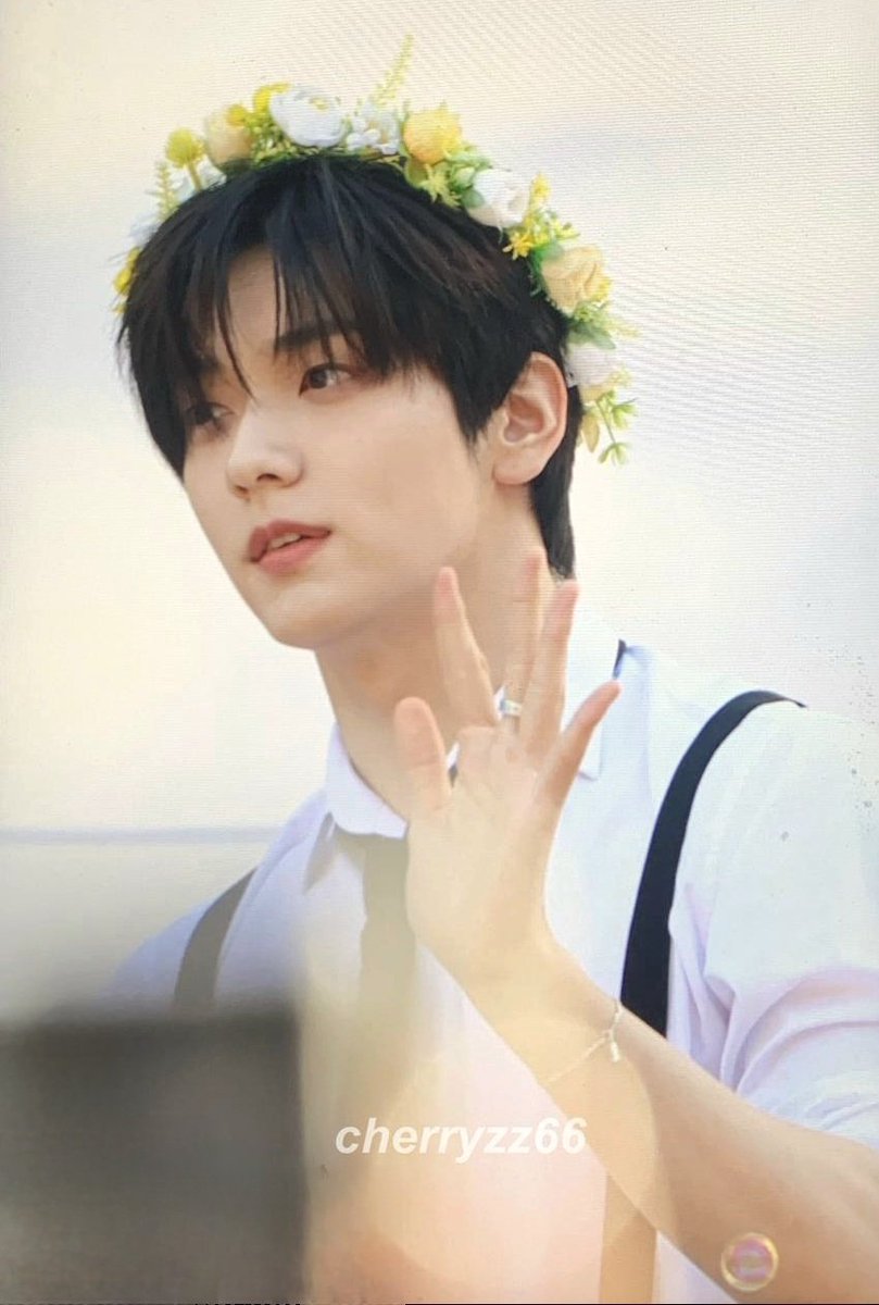 groom bg groomsmen sb.