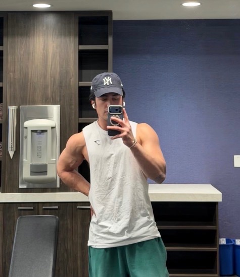 francesca tweet media