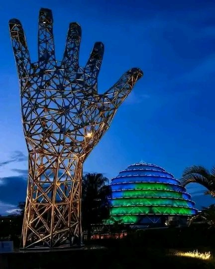 mfabrouce's tweet image. 🔶 DID YOU KNOW?

Africa isn’t poor , it’s powerful.
Rich in land, culture, talent and resources beyond imagination.

But imagine what it could become with true unity.

#Onevision. #Onevoice. #Oneunstoppable force.

The future of Africa doesn’t depend on what it has…
It depends