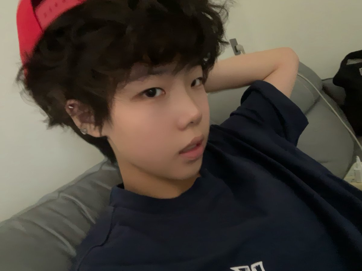yuyu_26_8's tweet image. 上辈子的照片了。#le  #p #wlw