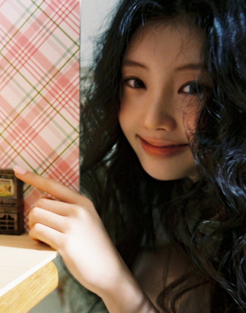 hieeeujio tweet media