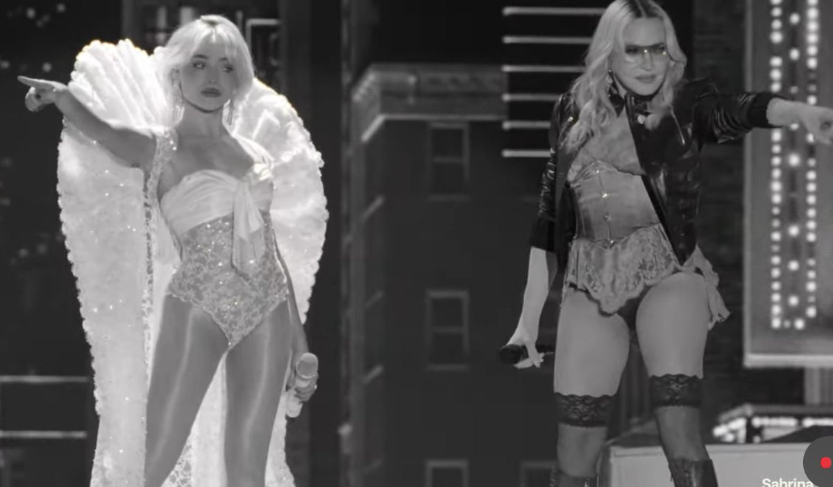 Tenemos a Madonna junto a Sabrina en #sabchella, señoras y señores⭐️