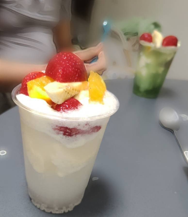 yume_club_01's tweet image. 💫夢くらぶ立石💫
2026.4.17(金)
ひと足早く夏を先取りしたくなった子供達🍨
ソーダにアイスとフルーツを浮かべて涼を楽しみました👏
夢くらぶでは思い出に残る楽しい療育活動を提供しています✨

▽夢くらぶの詳細はこちら🌟
firstscene-education.com/lp
#短期入所 #ASD #ソーダパフェ