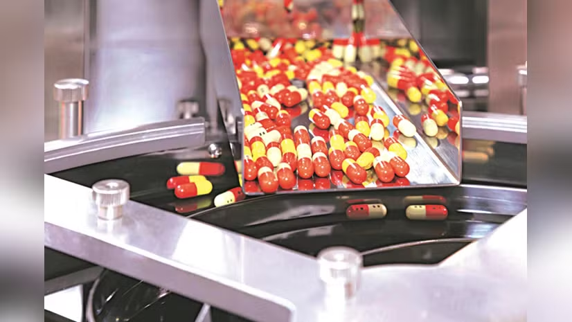 bsindia's tweet photo. #Datanomics | Govt urges pharma firms to cut import reliance, boost domestic production and diversify exports as data shows rising foreign value addition and heavy dependence on China and the US.
https://t.co/2c0xnyZDu9
#Pharmaceuticals #PharmaIndustry #China #US #DrugImport https://t.co/vjex398gWt