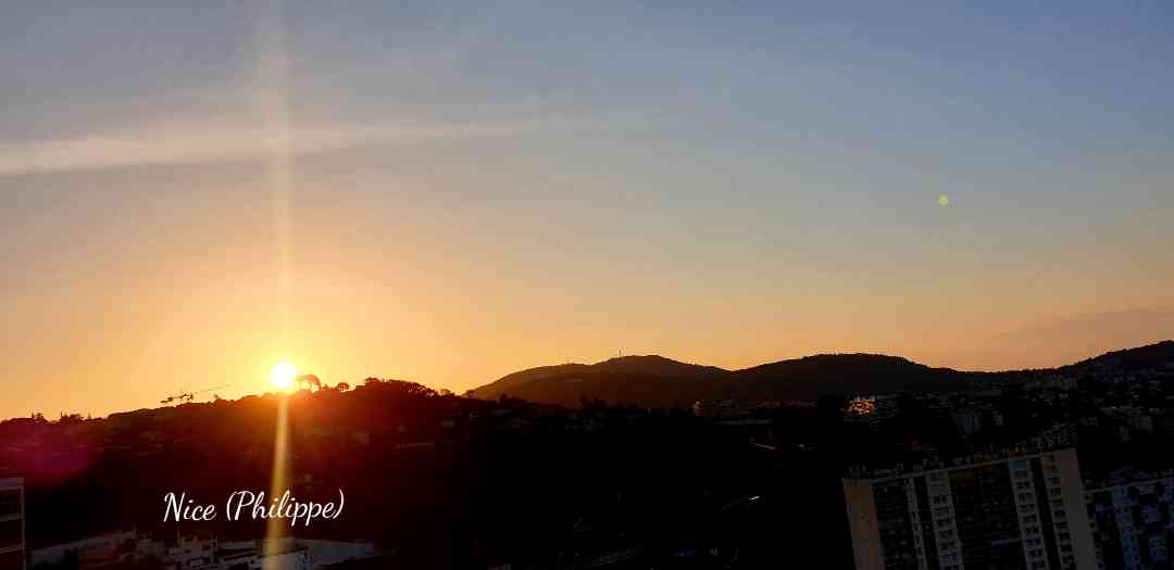 ph_dejardin's tweet image. Bonjour,17°/7h15 @MonaCoCo67 @m_canovas_40 @jmlpyt @iciazur @DouetAnneLaure @ProCotedazur @actualites_nrv @GregLeclerc @PlageBeauRivage @BeauRivageNice @ReneTombarel @lustuuu @Dana_Prepy @telematin #Nice06 #CotedAzurFranceTourisme #meteocotedazur