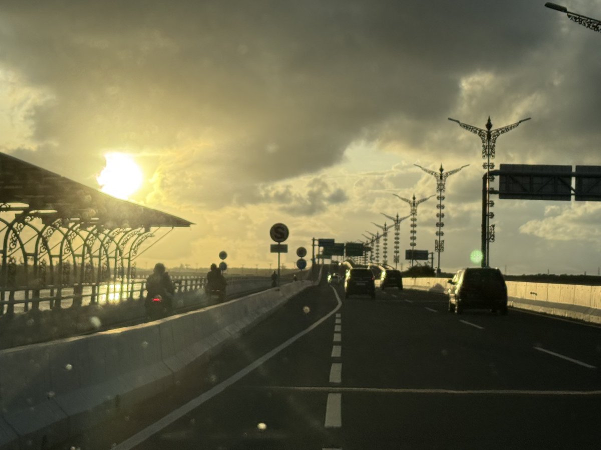 DareDevilAnupam's tweet photo. Don’t Know These Are Better Or Not ..
but All Clicked By Me ..
Bali
Odisha
Bengal (My Unit)
Kerala
#CloudPics https://t.co/6ScHFGYBku