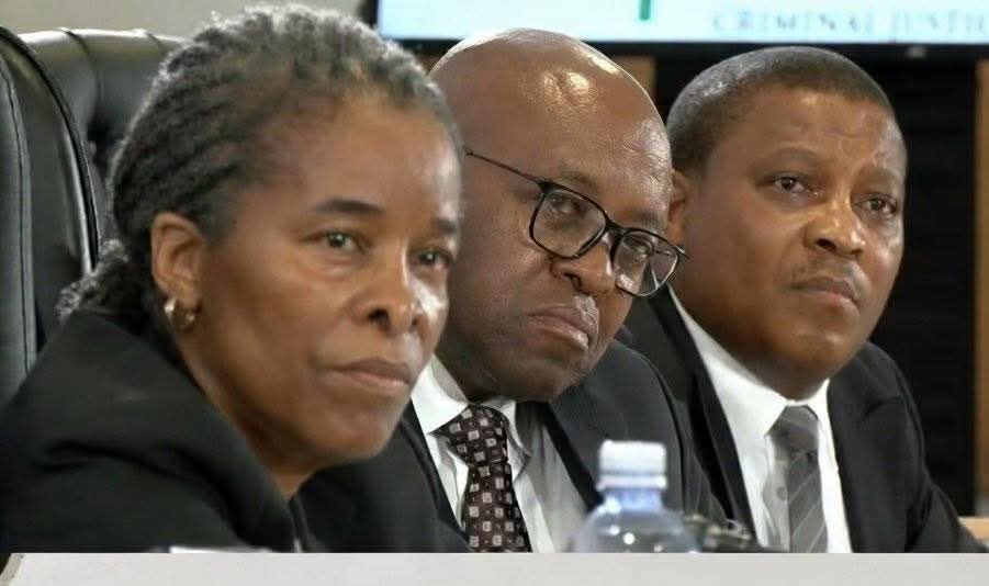 Gift waka Ringani tweet media