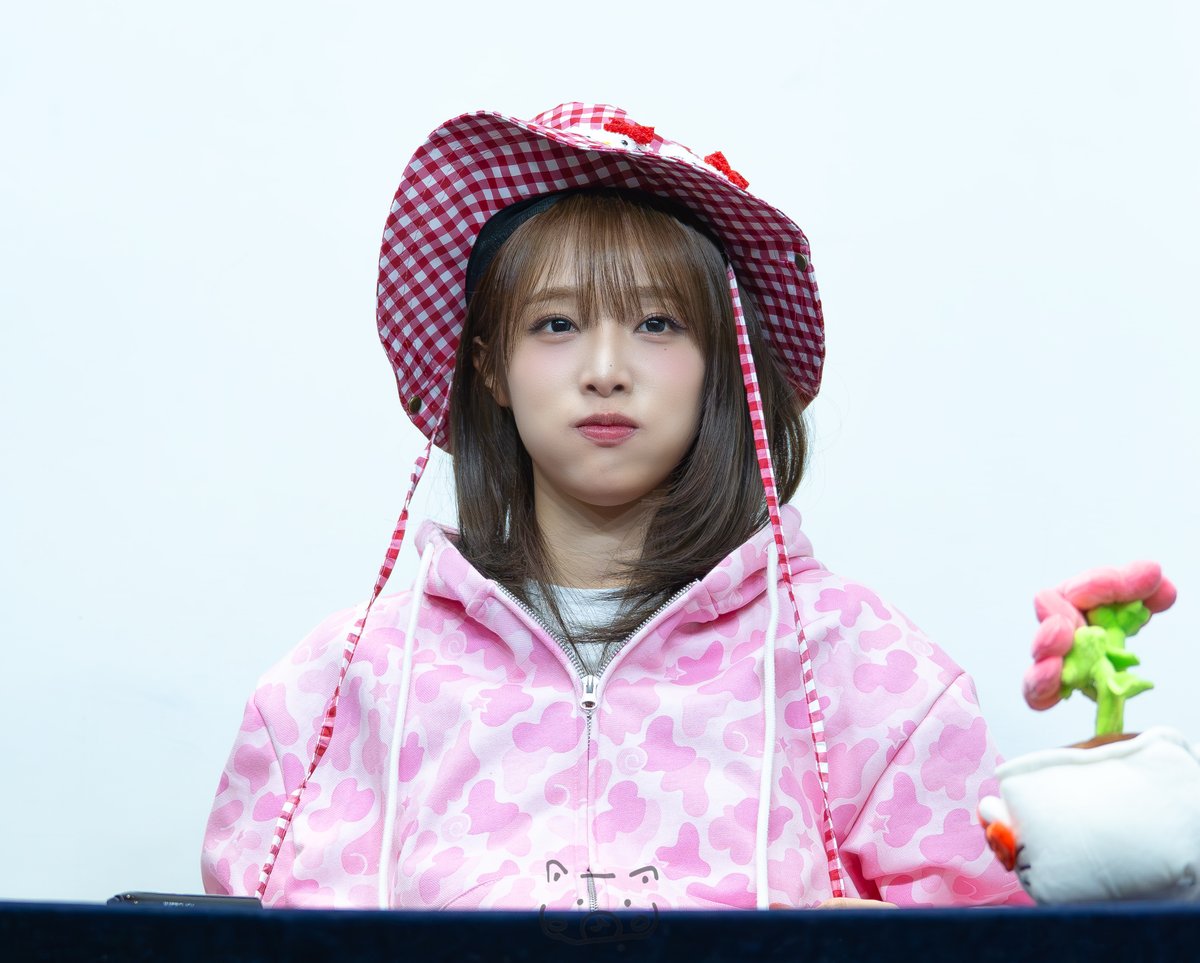 260416 뮤빗
#최예나 #예나 #YENA #イェナ
#LOVE_CATCHER #캐치캐치
#YENA_CatchCatch