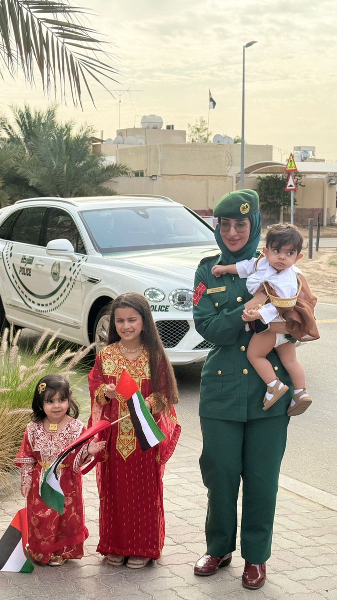 DubaiPoliceHQ's tweet image. #News | Dubai Police Distribute 800 UAE Flags Across Neighbourhoods

Details:

dubaipolice.gov.ae/app/home/media…

#ProudOfUAE