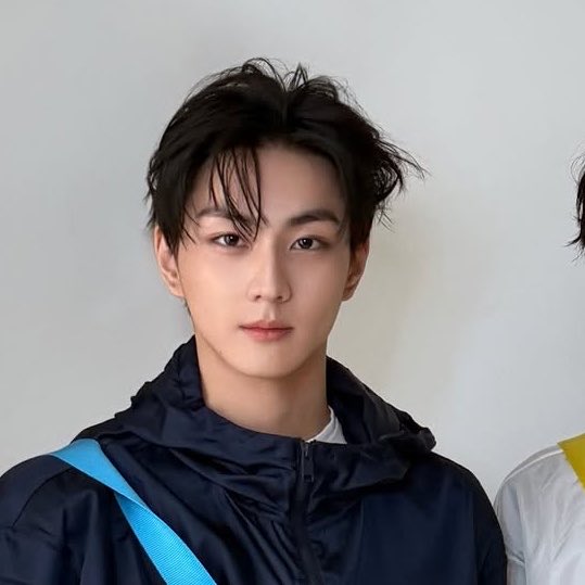 ≽^•⩊•^≼ tweet media