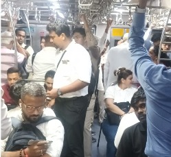 Sr DCM Mumbai CR tweet media