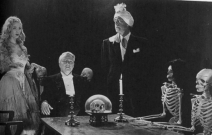 ScottMWest's tweet image. #NowWatching Night of the Ghouls (1959) #EdWood #Tor #Criswell #WTF