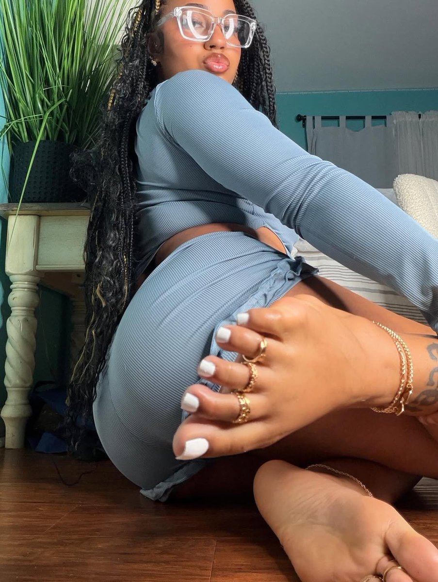 Lucy tweet media
