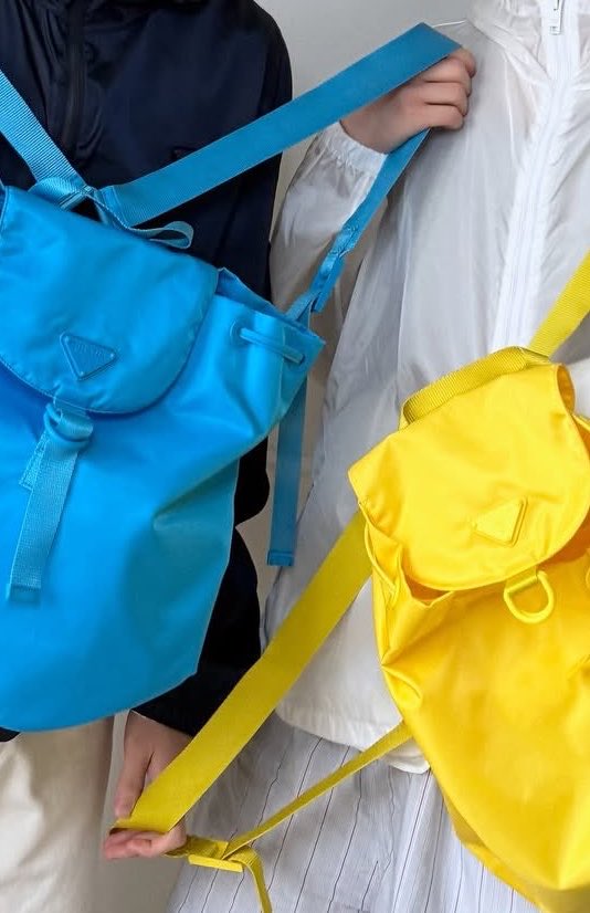 แค่ท่าจับสายกระเป๋าก็รู้ใครเมะใครเคะ ลงตัว กลมกล่อม เขินว่ะ