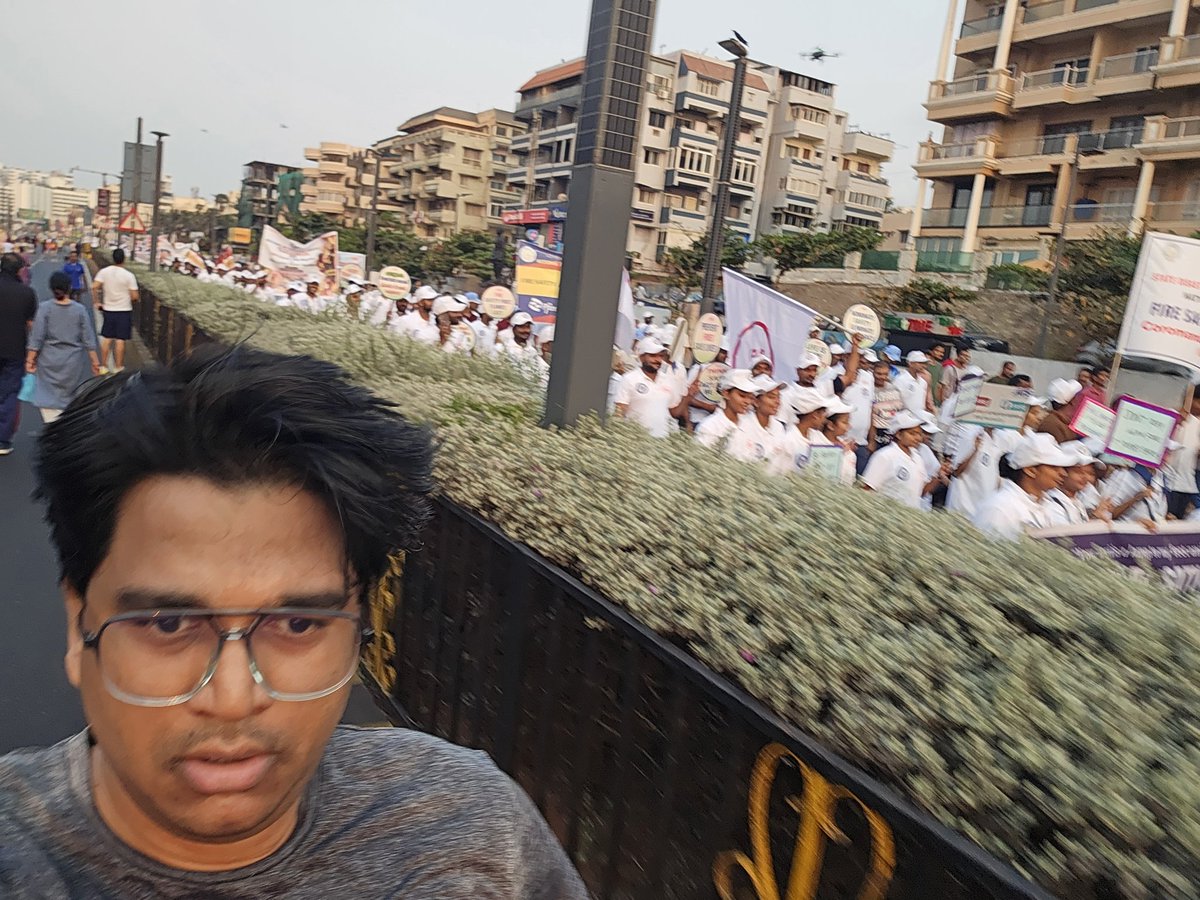 SChellapuram's tweet image. 🌊 5K run at RK Beach, Vizag — breezy, refreshing, and energizing.
Also joined the Fire Safety Run 🚒
A reminder: physical activity is essential for long-term health.
Simple habits. Lasting impact. 💪
#StayActive #Vizag #5KRun #HealthyLiving