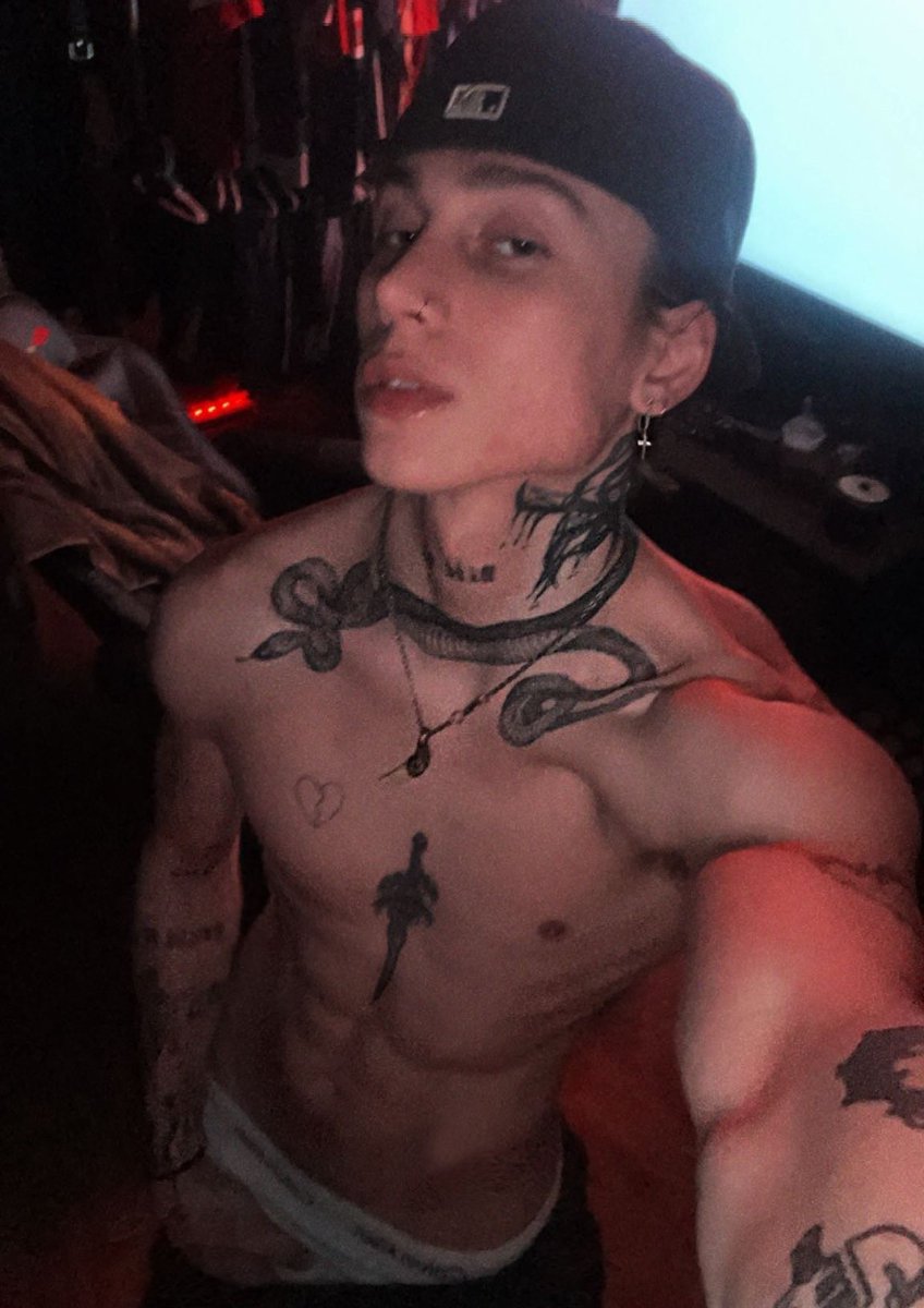 ぁ asher tweet media