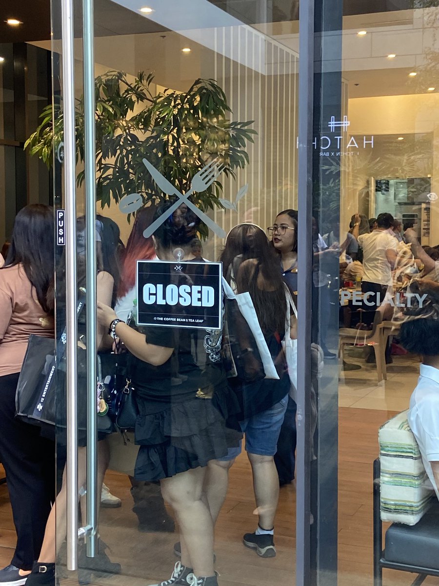 itsmajoyaah's tweet photo. Gusto ko lang naman mag kape. Kaso nag close na sila. Grabe kayo A’tin!!

SB19 WAS TRILOGY CONCERT FINALE
@SB190fficial #SB19
#WakasAtSimula #WaSTheFinale
#SB19WakasAtSimulaConcert https://t.co/Gw8MKXOWQ5