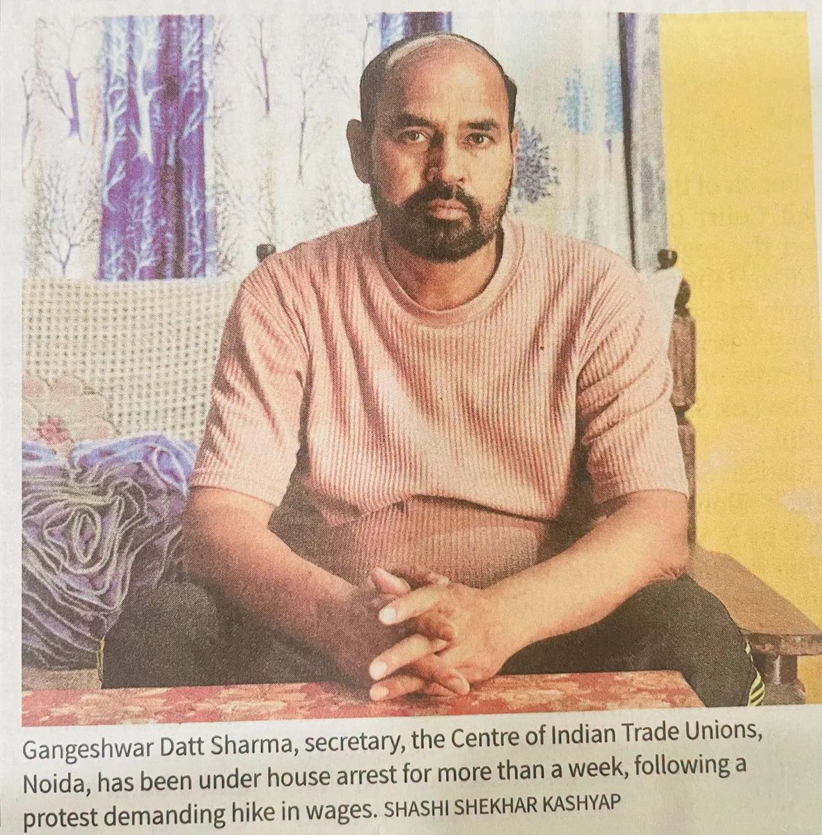ഇന്നത്തെ ദി ഹിന്ദു ദേശീയ ദിന പത്രത്തിൽ ഇദ്ദേഹത്തെ കുറിച്ച് ഒരു മുഴുവൻ പേജ് വാർത്ത ഉണ്ട്.

Centre of Indian Trade Unions എന്ന് പറഞ്ഞാൽ ചിലപ്പോൾ നിങ്ങൾ അറിയില്ല. പക്ഷേ CITU എന്ന് പറഞ്ഞാൽ അറിയും.

അതെ CITU നേതാവ് സഖാവ് ഗംഗേശ്വർ ദത്ത് ശർമ്മ. മിനിമം വേതനം ആവശ്യപ്പെട്ട് തൊഴിലാളി സമരം