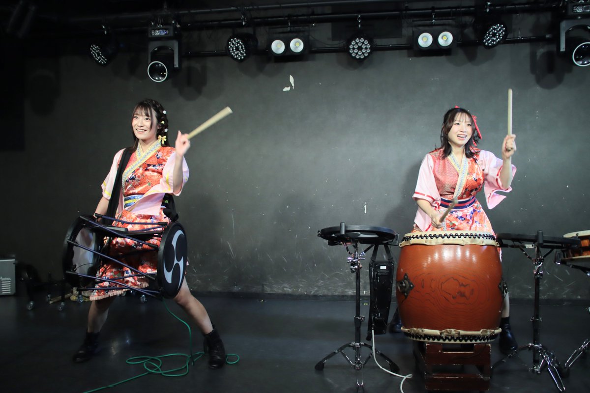 n_fururin's tweet image. 2026/4/18（土）
無銭ぷろじぇくと!! vol.66／五反田G6
🥁東京おとめ太鼓🥁

本日は、Roland社の創立記念日と言うことで、Taiko-1での演奏🥁
お世話になっている楽器メーカーさんに感謝する姿、とても素敵です🥰

#東京おとめ太鼓
#おとめフォト
#Roland
#Taikoー1
#無銭ぷろじぇくと
#五反田G6