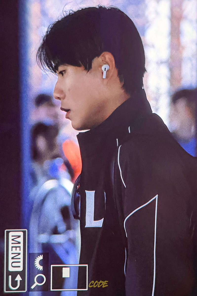 𝐜𝐨𝐝𝐞 tweet media