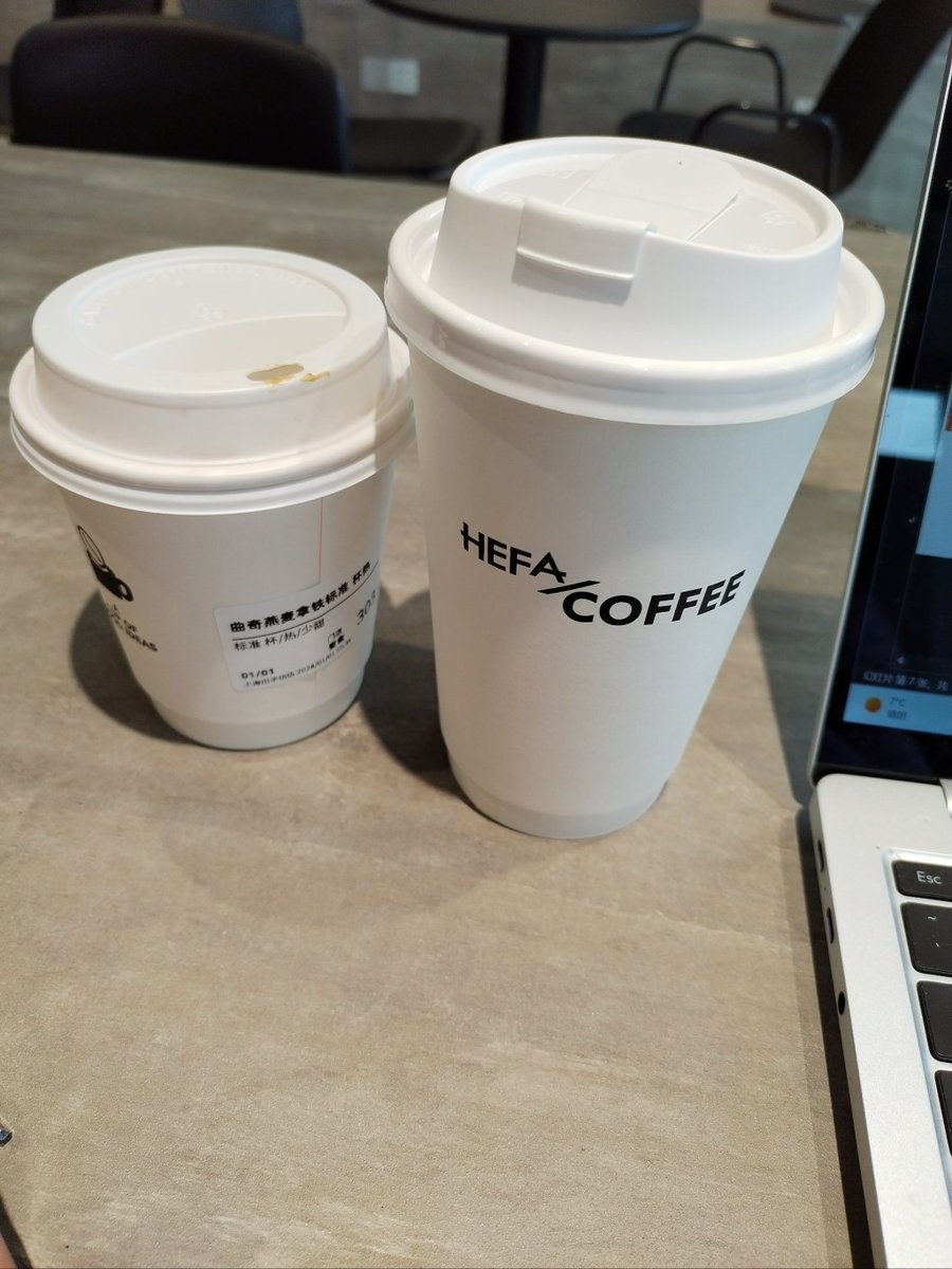 AlizeeGood's tweet image. "When your intern thinks 'deadline' is a new coffee order… ♂ Ordered 2 oat milk lattes + "a deadline" for the team. Now we have 3 drinks u0026 0 progress. Send snacks (and extensions).  #WorkHumor #InternLife"