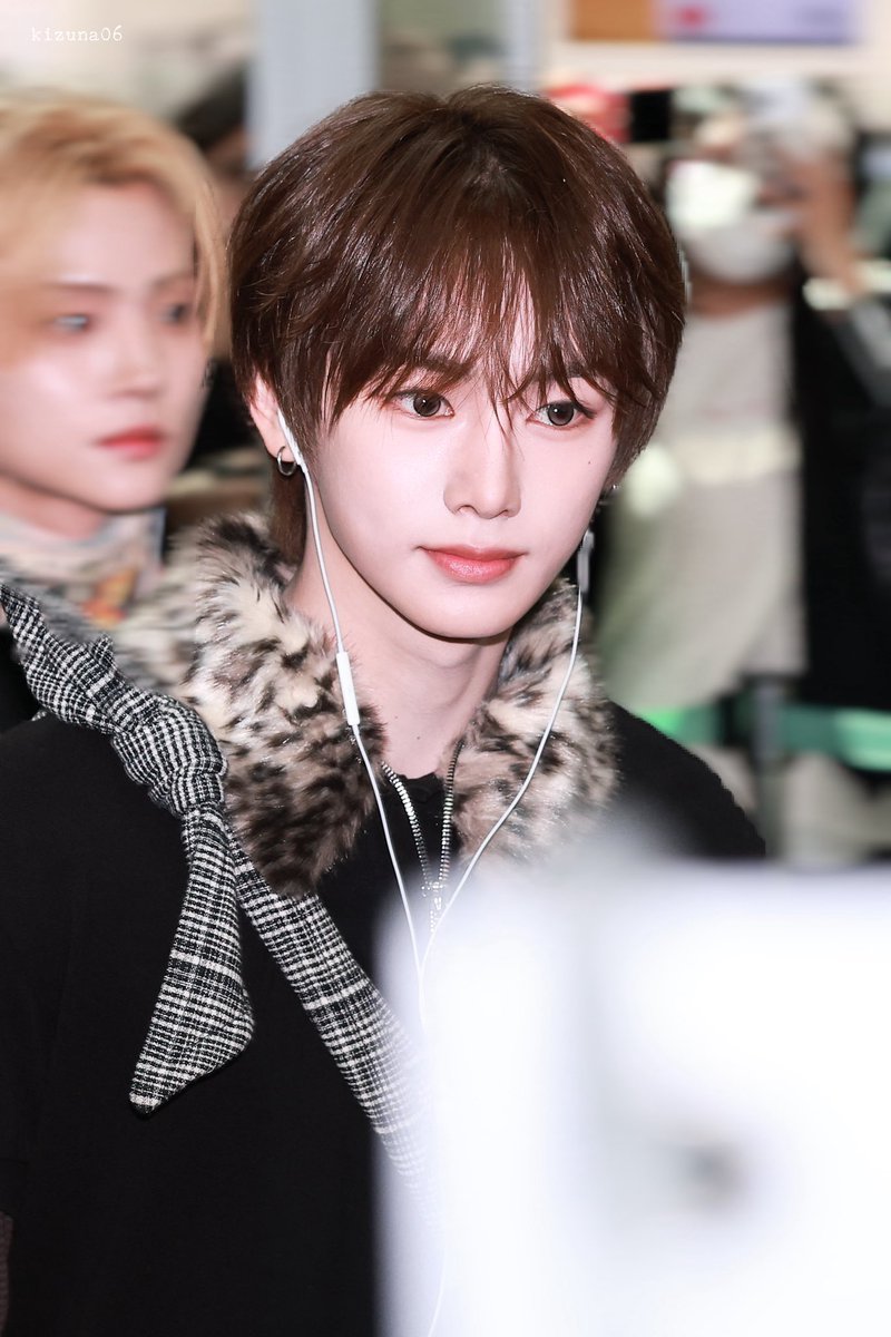 티즈 tweet media