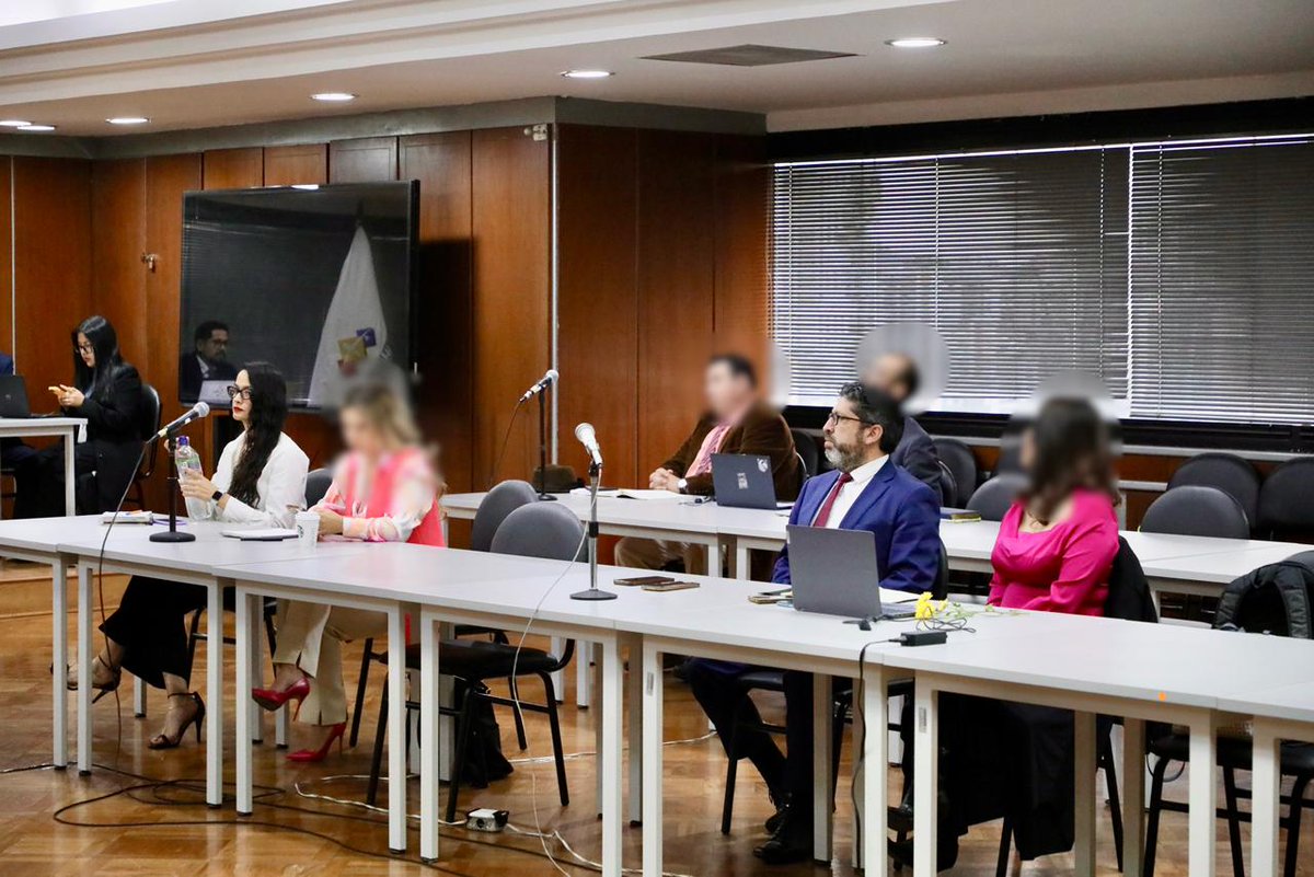vtv_ecuador's tweet photo. #País 📝🎙#CasoLigados: La jueza #DaniellaCamacho dictó el llamado a juicio para Augusto #Verduga, Eduardo Franco #Loor, Yadira #Saltos, Nicole #Bonifaz, Andrés #Aráuz, Raúl #González y Esther #Cuesta. @FiscaliaEcuador los acusa de presunto delito de #asociaciónilícita. https://t.co/Vdq31Vuz7Y