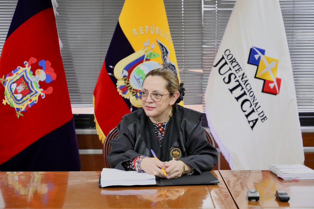 vtv_ecuador's tweet photo. #País 📝🎙#CasoLigados: La jueza #DaniellaCamacho dictó el llamado a juicio para Augusto #Verduga, Eduardo Franco #Loor, Yadira #Saltos, Nicole #Bonifaz, Andrés #Aráuz, Raúl #González y Esther #Cuesta. @FiscaliaEcuador los acusa de presunto delito de #asociaciónilícita. https://t.co/Vdq31Vuz7Y