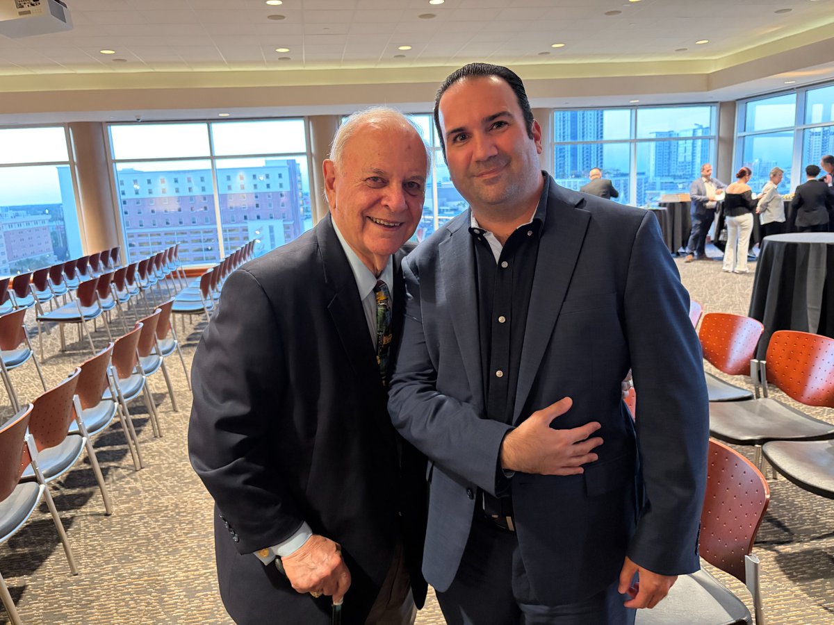 dpedreira's tweet image. #Congratulations to the #Center for José Martí #Studies Affiliate on its 10th #Anniversary! I enjoyed #celebrating with those who have contributed to the #study of #JoseMarti's #life and #legacy. #Cuba @UofTampa