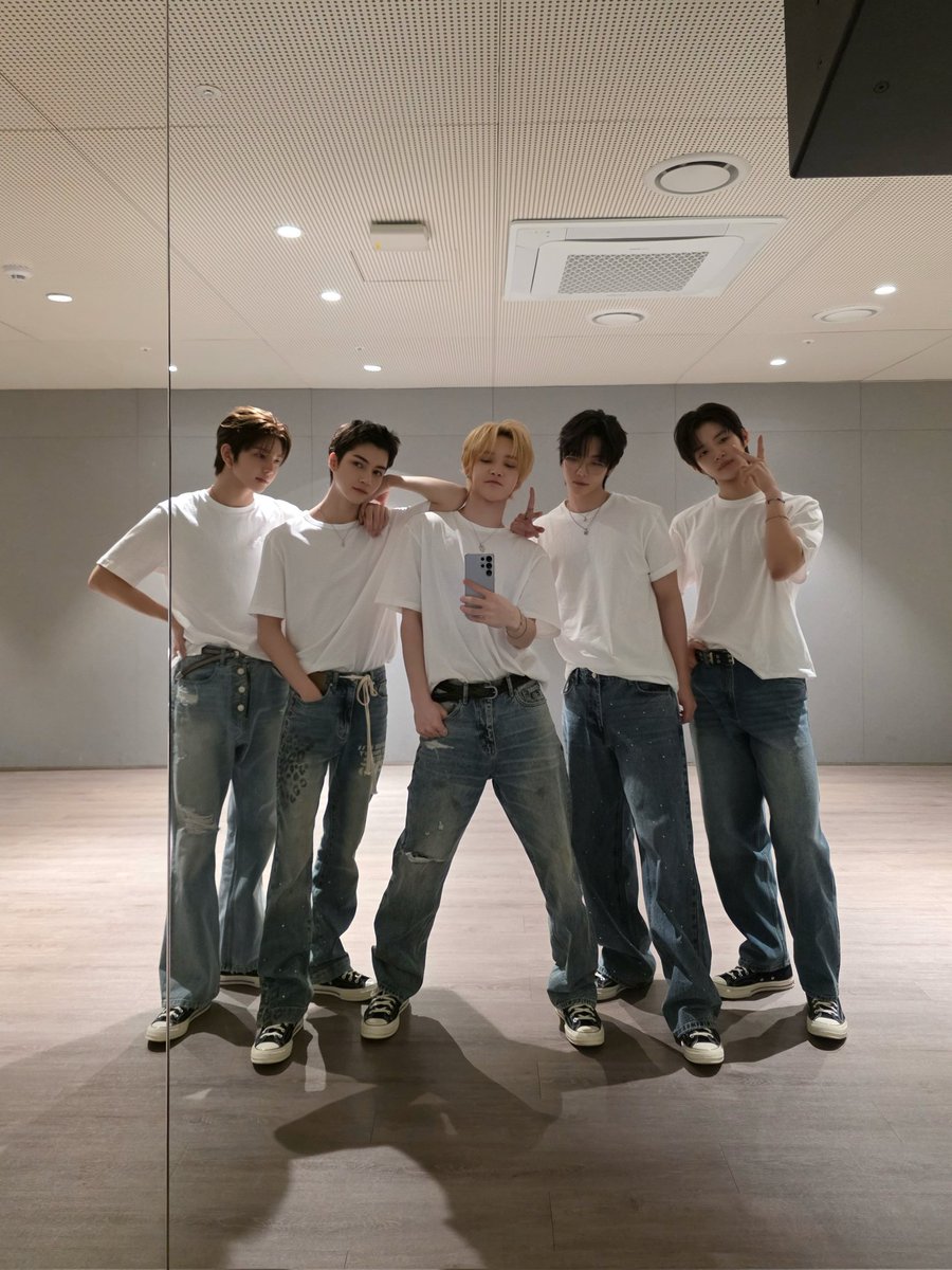 𝖲𝖬𝖳𝖱 # 𝖣𝖺𝗇𝗂𝖾𝗅 𝖫𝖾𝖾 tweet media